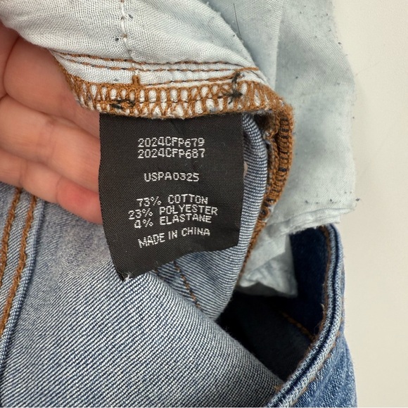 Universal Standard Bae Boyfriend Crop Jeans Color Princeton Blue Size 4 - Picture 6 of 12